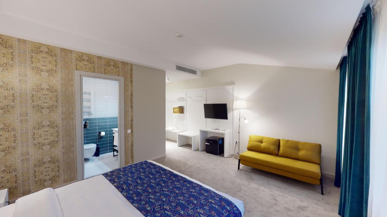 Epigraph Design Kosher Hotel Тбілісі Екстер'єр фото