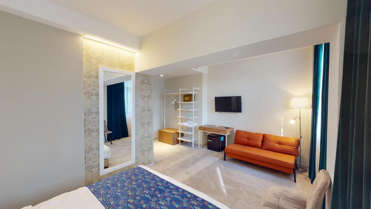 Epigraph Design Kosher Hotel Тбілісі Екстер'єр фото