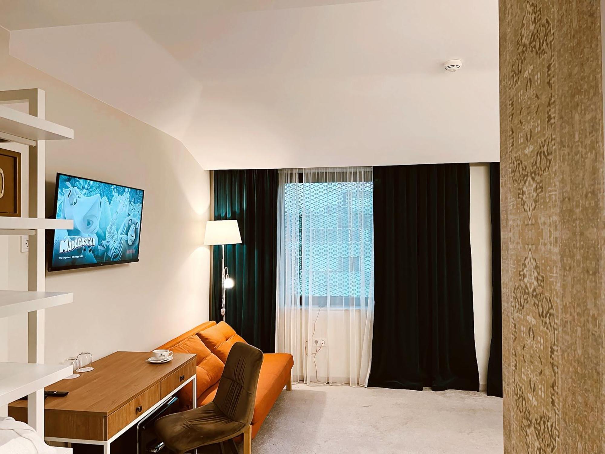 Epigraph Design Kosher Hotel Тбілісі Екстер'єр фото