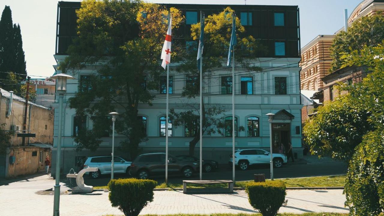 Epigraph Design Kosher Hotel Тбілісі Екстер'єр фото